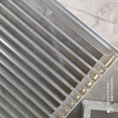 Gegalvaniseerde het Staalgrating van kleermakersmade silver pressure Lassen voor Installatieplatform