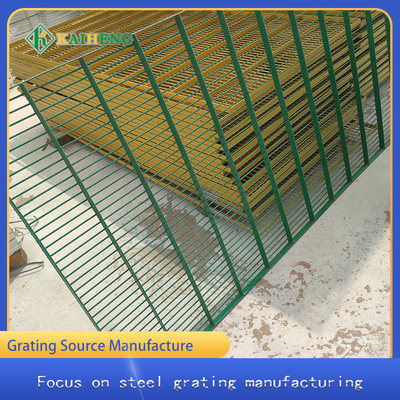 Aangepaste de Draadgrating van het Metaalstaal Omheining For Chicken Dog