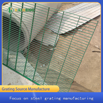 Aangepaste de Draadgrating van het Metaalstaal Omheining For Chicken Dog