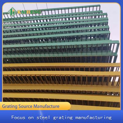Omheining For Poultry Cage van Mesh Corrosion Resistant Metal Grate van het hete Onderdompelings de Gegalvaniseerde Net