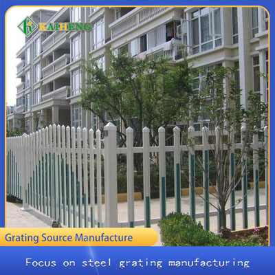 De kleine Gelaste Mesh Fencing Lawn Border Fence Vangrail van pvc Gazon