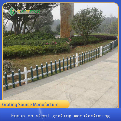 De kleine Gelaste Mesh Fencing Lawn Border Fence Vangrail van pvc Gazon